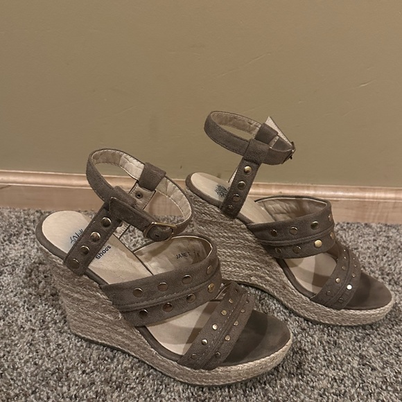 Taupe Espadrille Wedge with Gold Studs - Picture 3 of 5